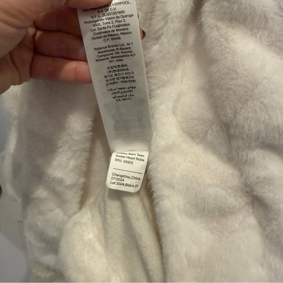 PB Teen Sweetheart Robe - Picture 8 of 10